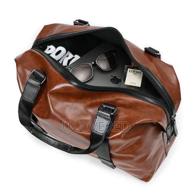 Genuine Leather Duffle Bag · Photo 2