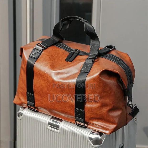 Genuine Leather Duffle Bag · Photo 1