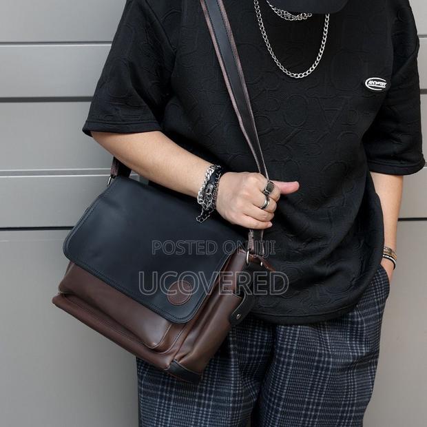 Genuine Leather Large Size Side/Shoulder Bag · Photo 1