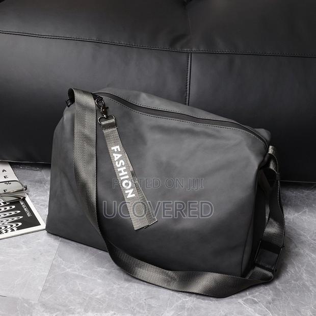 Genuine Leather Large Size Side/Shoulder Bag · Photo 6