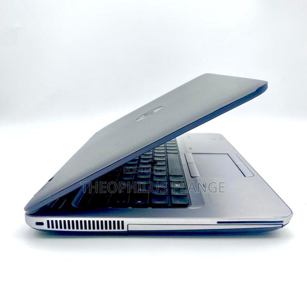 New Laptop HP ProBook 645 G3 8GB AMD SSD 128GB · Photo 2