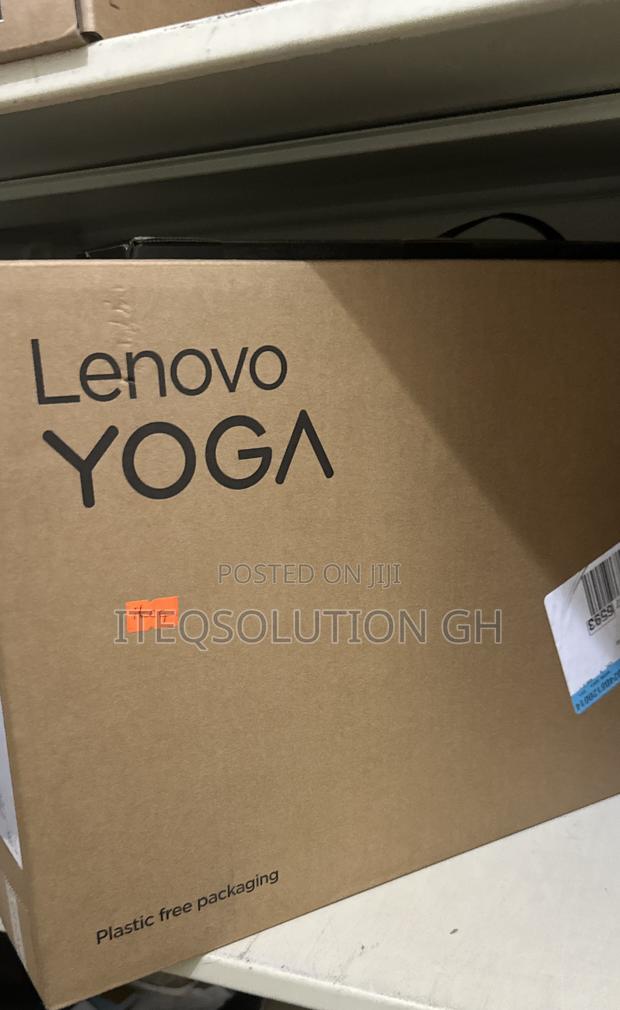 New Laptop Lenovo Yoga 700 8GB AMD Ryzen 5 SSD 512GB · Photo 2
