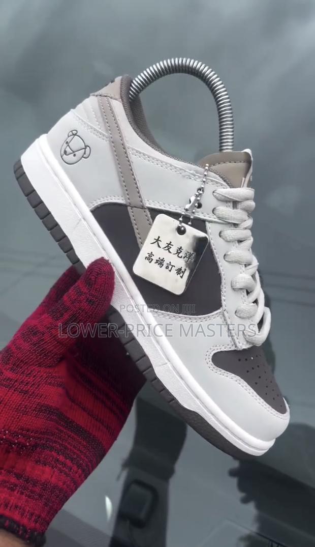 Original Nike Low Dunk · Photo 1