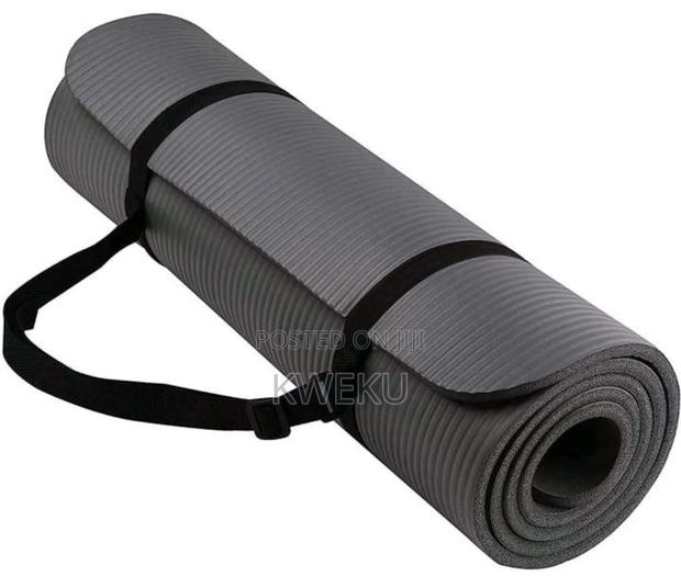 Thick Yoga Mat · Photo 1