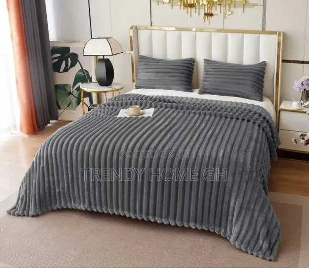 3 Pieces Fluffy Blankets Soft, Warm Comfortable · Photo 1