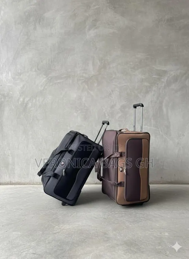 Duffel Trolley Traveling Bag Extra Large Packing Bag · Photo 1