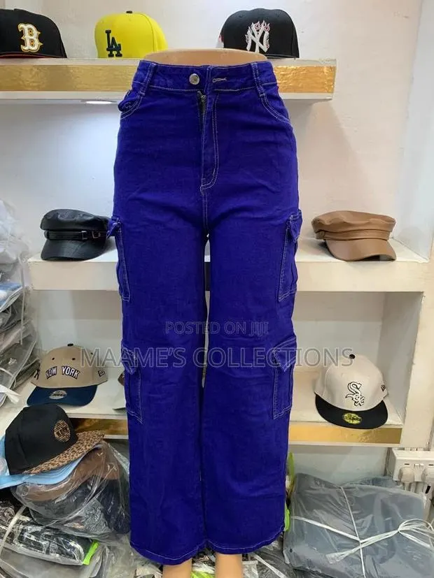 Designer Ladies Cargo Jeans · Photo 1