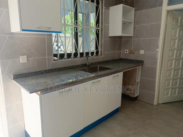2bdrm Apartment in Unique Key Agency, Airport Residential Area · Photo 4