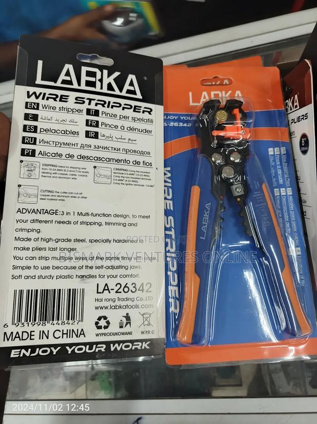 Automatic Wire Stripper and Crimper Self Adjusting · Photo 5