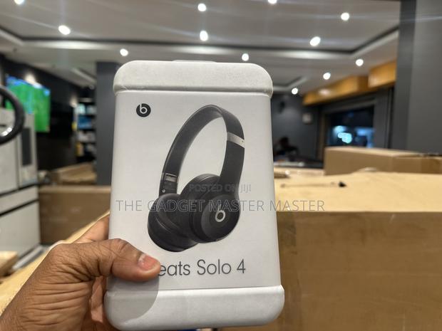 Beats by Dr. Dre Beats Solo 4 Wireless on-Ear Headphones · Photo 1