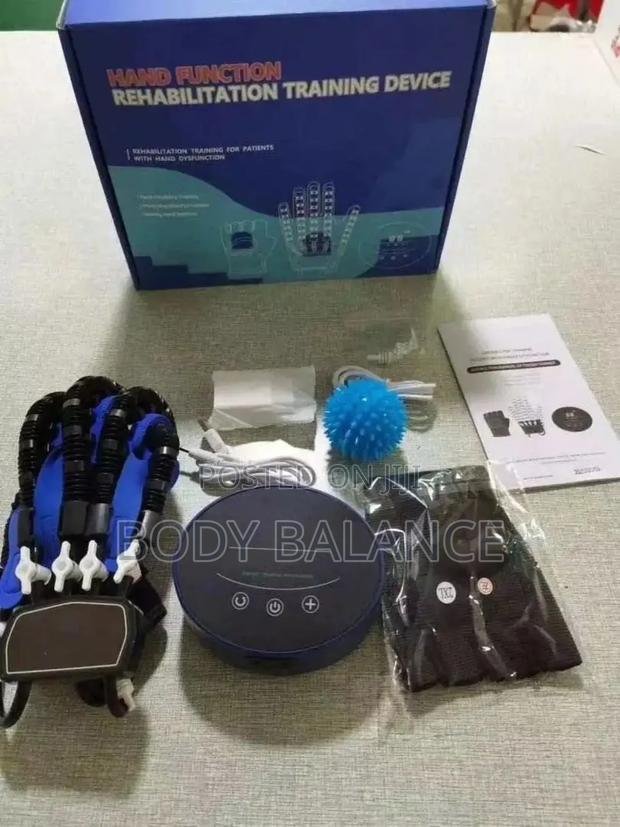 Rechargeable Stroke Rehabilitation Hand Grove · Photo 1