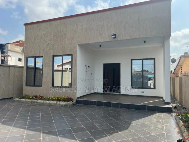 3bdrm House in Bronko Housing, Spintex for rent · Photo 1