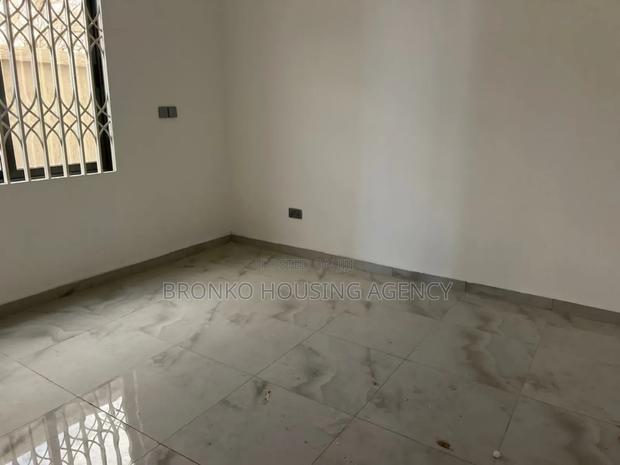 3bdrm House in Bronko Housing, Spintex for rent · Photo 3