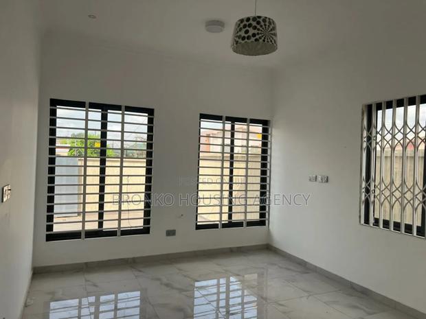 3bdrm House in Bronko Housing, Spintex for rent · Photo 6