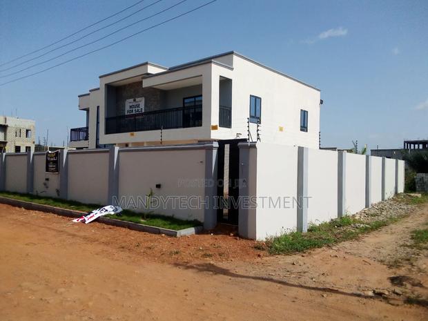 A House With Endless Possibilities · Photo 3