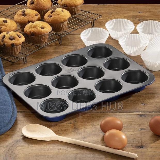 Non-Stick Cupcake Tray - 12 Holes · Photo 4