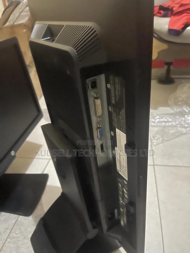 Hp Monitor 20 Inches Slim · Photo 4