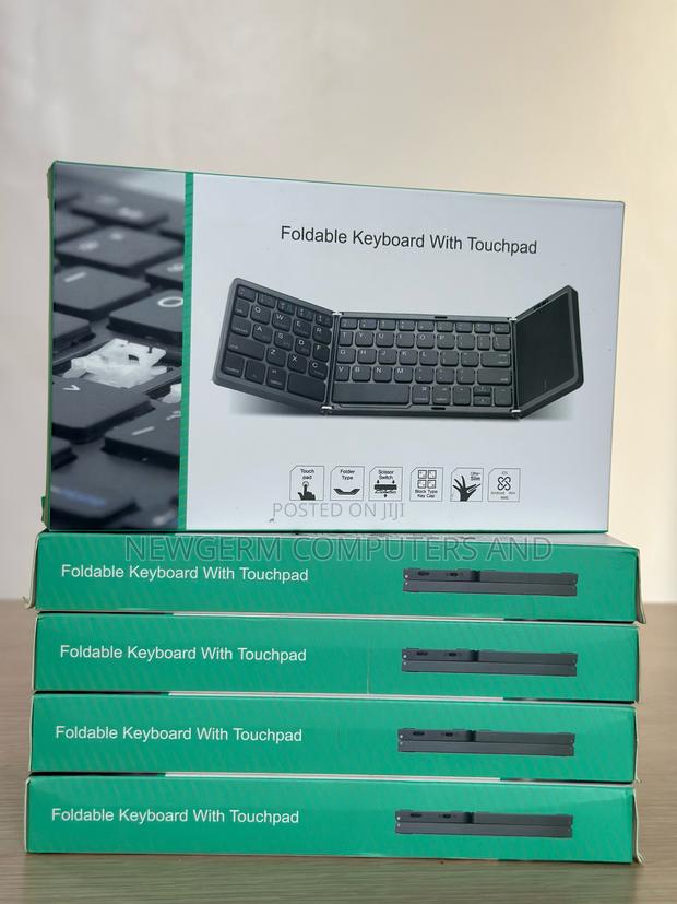 Foldable Wireless Keyboard With Touchpad · Photo 5