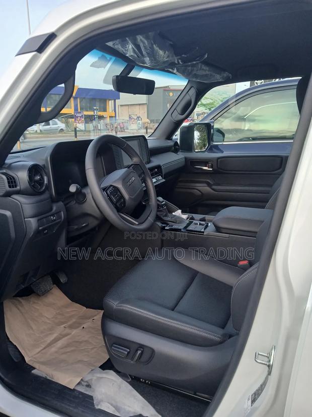 New Toyota Land Cruiser Prado 2024 White · Photo 6