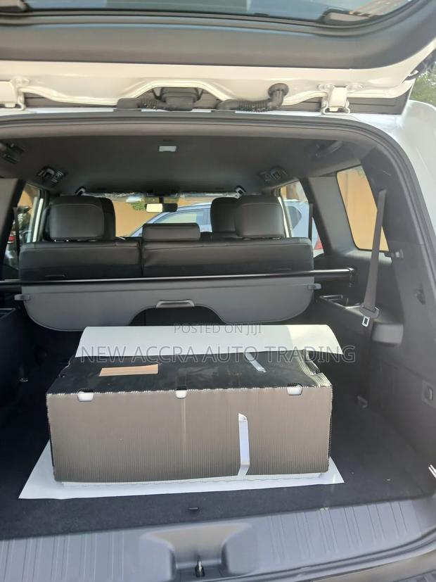 New Toyota Land Cruiser Prado 2024 White · Photo 8