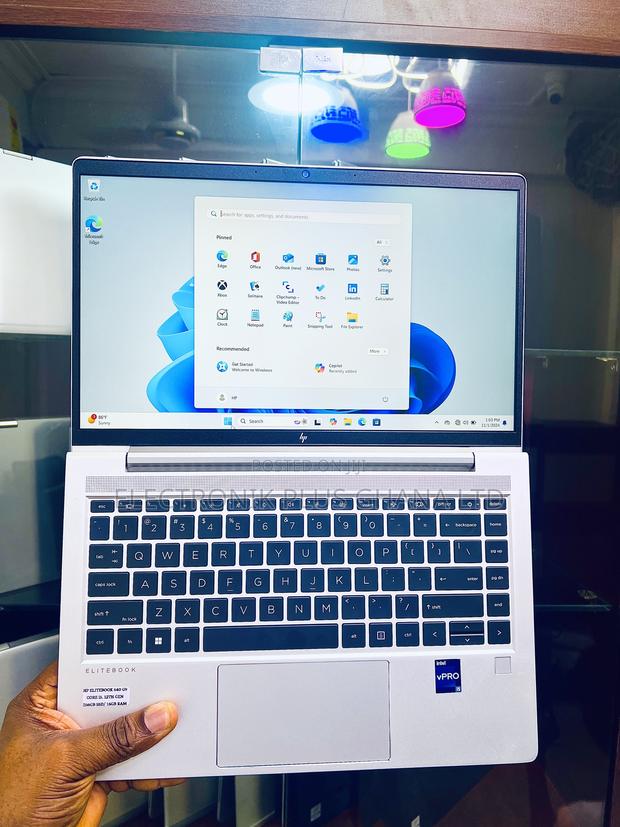 Laptop HP EliteBook 640 G10 16GB Intel Core i5 SSD 256GB · Photo 1