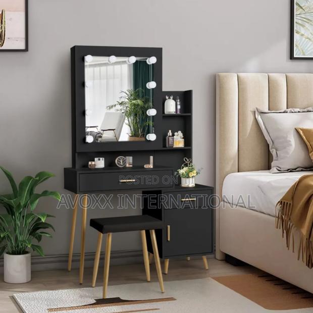 Ktaxon Vanity Table Set Makeup Vanity Desk With Drawers · Photo 1