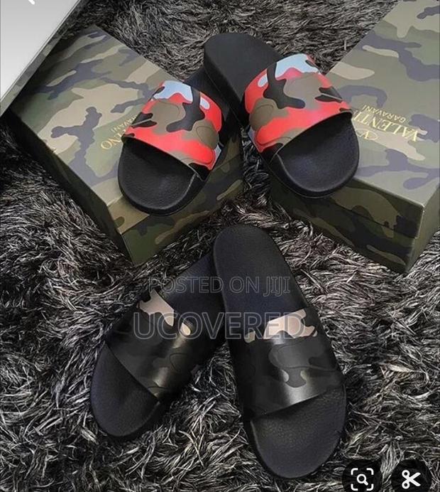 Branded Quality Unisex Slides/Slippers · Photo 1