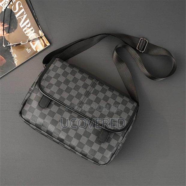 Vintage Genuine Leather Side/Shoulder Bag · Photo 5