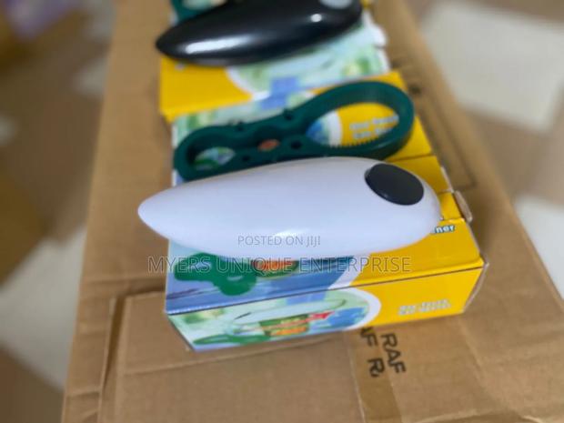 Portable Electric Can Opener · Photo 1