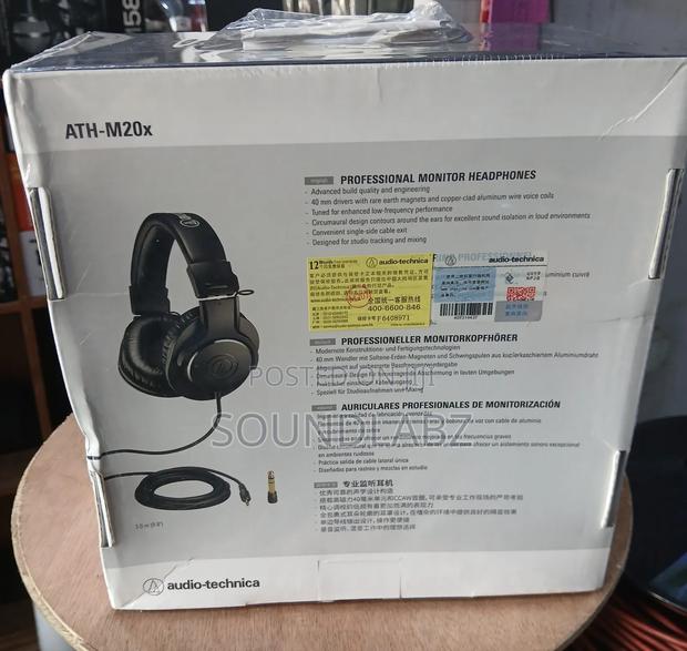 Audio-Technica ATH-M20X Studio Monitor Headphones · Photo 2