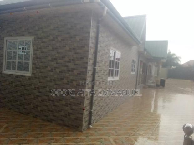 1bdrm Room & Parlour in Amasaman 3 Junction, Pokuase for rent