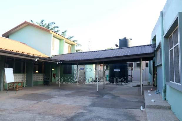Clinic For Rent At Dome · Photo 3