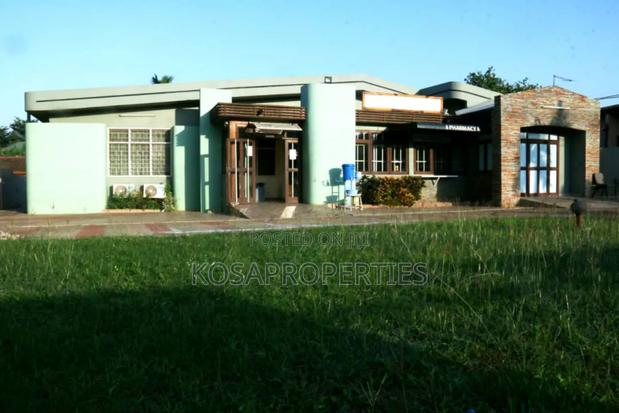 Clinic For Rent At Dome · Photo 2