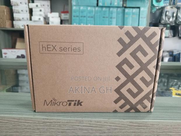 Mikrotik Hex S Gigabit Ethernet Router With SFP (Rb760igs) · Photo 1