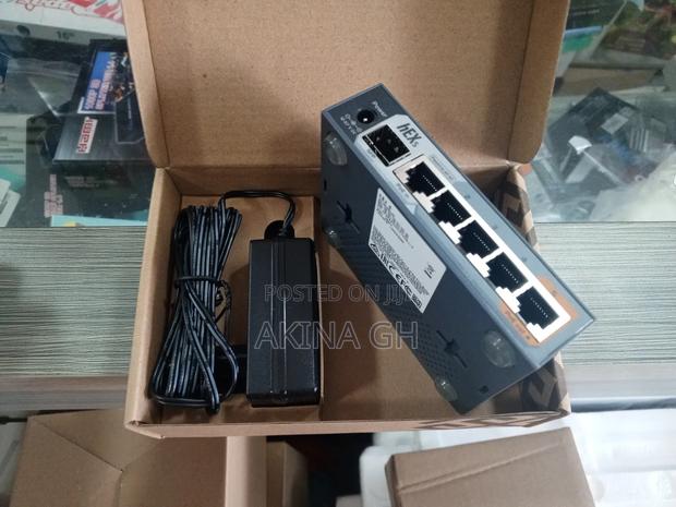 Mikrotik Hex S Gigabit Ethernet Router With SFP (Rb760igs) · Photo 3