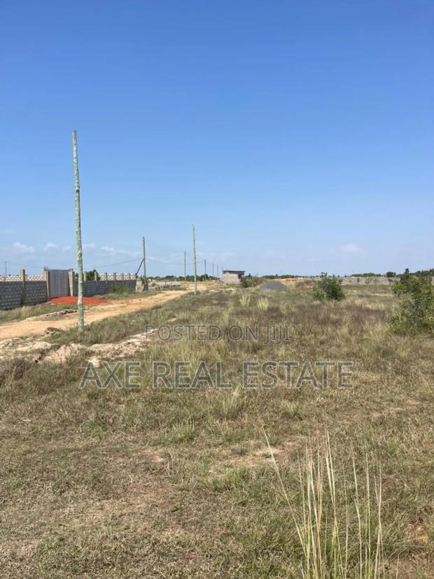 Free Court Certified Document on Plot at Afienya - Shai Hills · Photo 1