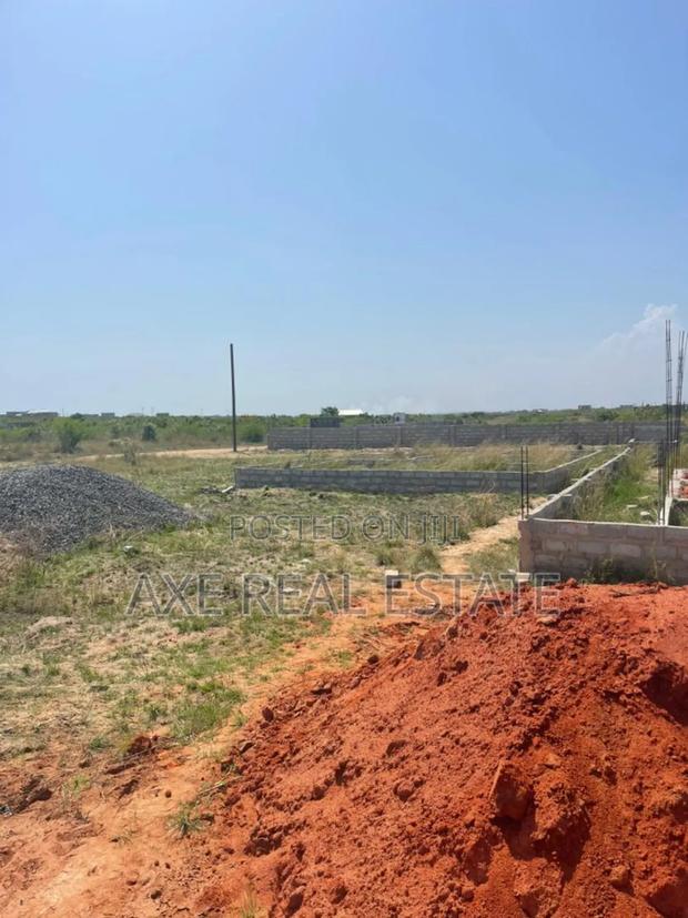 Big Promo Benefits on Plots at Prampram Beach Road · Photo 1