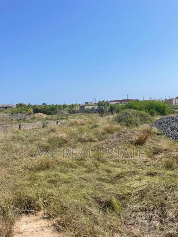 Accurate Land Papers - Tema Community 25 Devtraco · Photo 2