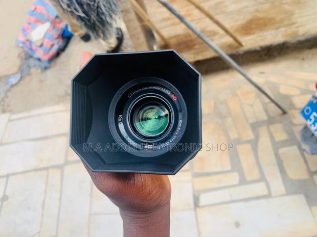 Compact Powerful HD Camcorder for Every-Occasion-Legria G25 · Photo 1