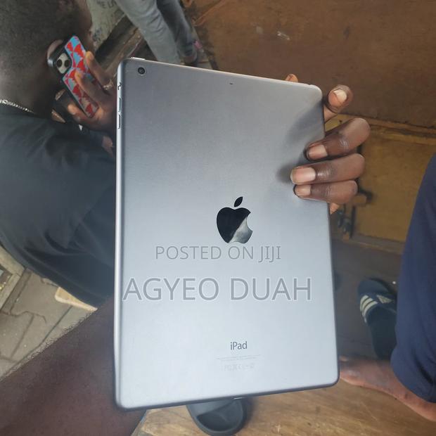 Apple iPad Air 16 GB Silver · Photo 3