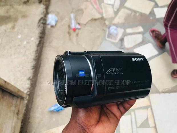 Discover the Versatility of Sony FDR-AX40 · Photo 1