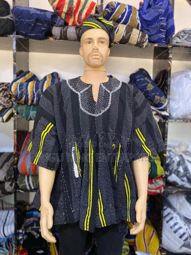 Men Smock Available in Various Size · Photo 1