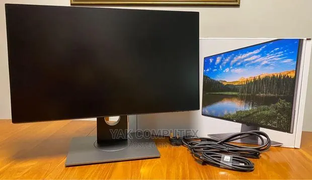 Dell Ultrasharp 1080p Edgless Ips Designers Monitor · Photo 1