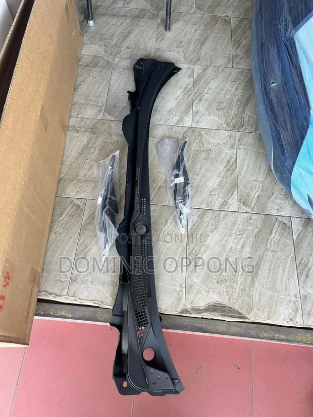 Honda Civic 2016 to 2020 Wiper Panel and Ends Set · Photo 1