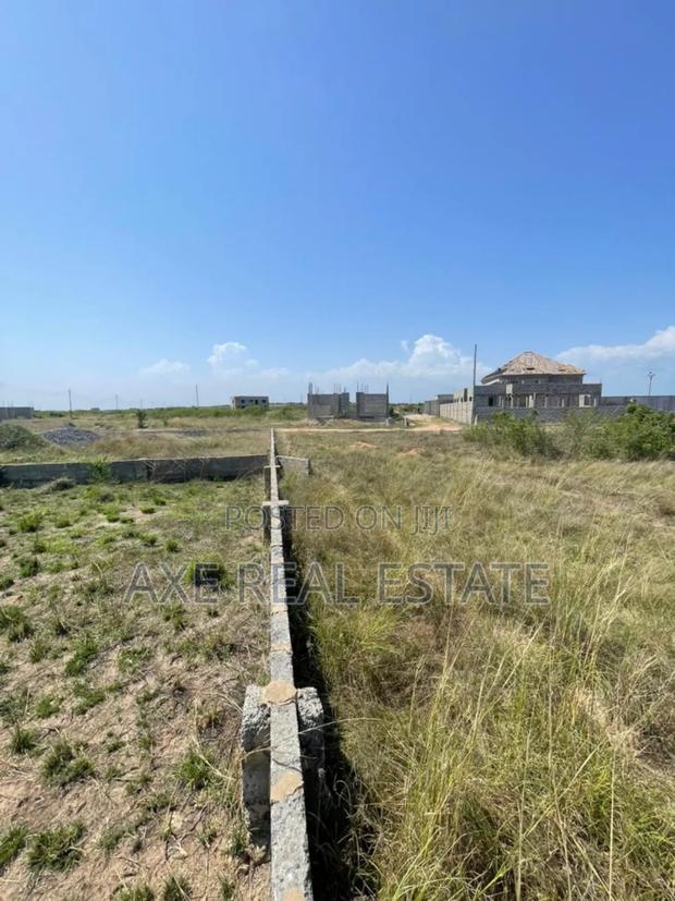 Genuine Registration on Estate Lands at Prampram Beach Road · Photo 1