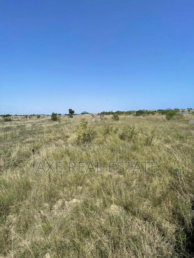 Genuine Registration on Estate Lands at Prampram Beach Road · Photo 2