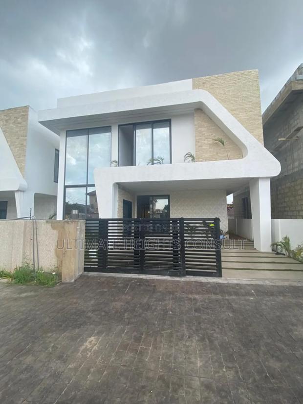 3bdrm House in Achimota Petroleum for sale · Photo 1