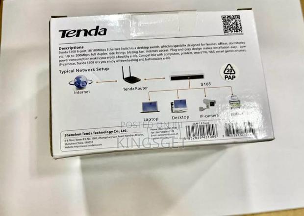 8 Port Desktop Switch · Photo 2