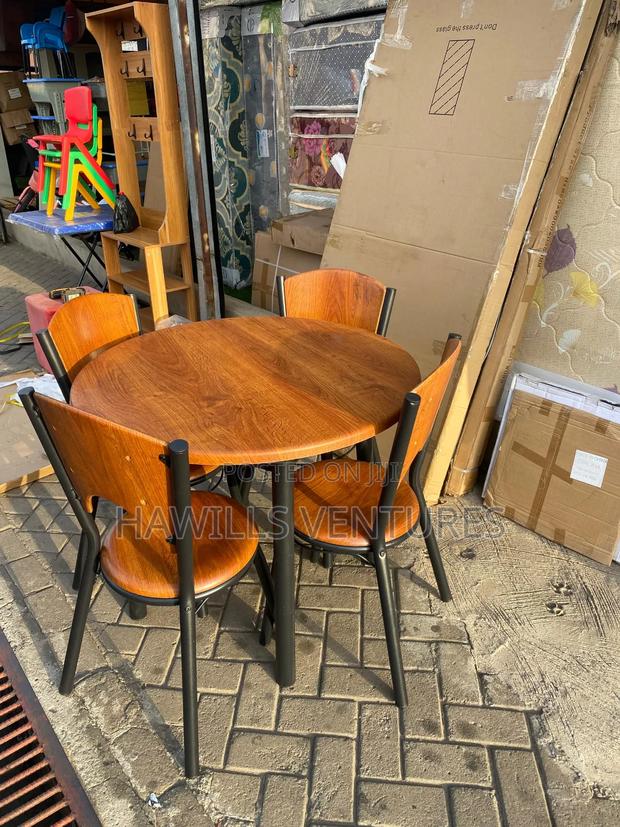 Restaurant Wooden Dining Set · Photo 1
