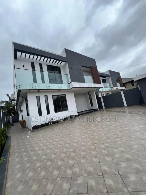 4bdrm House in Testimonial Building, Adenta for sale · Photo 1